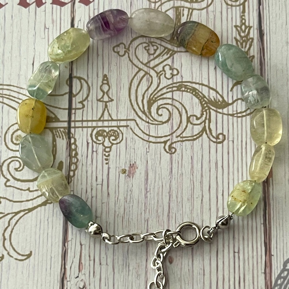 Natural fluorite bead silver tone bracelet - Picture 2 of 7